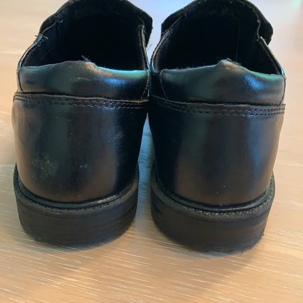 Men’s Wonder Nation shoes Black loafers Size 5